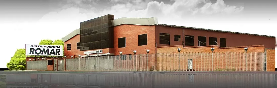 Edificio matriz de Distribuidora Romar en la ciudad de Loja